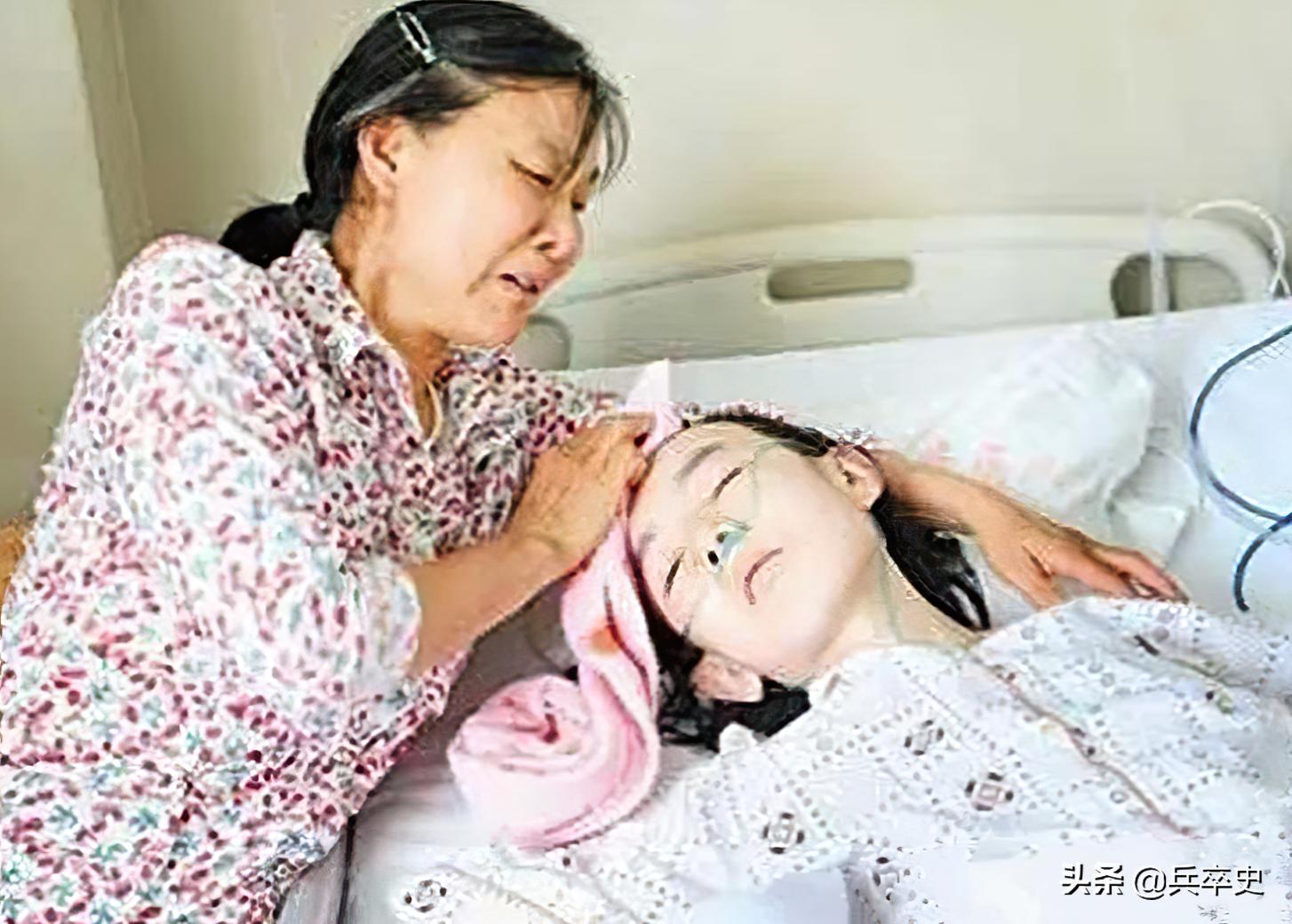 32岁小伙沉迷网络游戏死亡,网吧网瘾少年猝死的案例