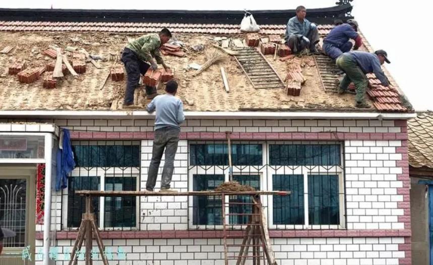 国家对农村住房老房子的翻新政策,城市的老自建房翻新政策