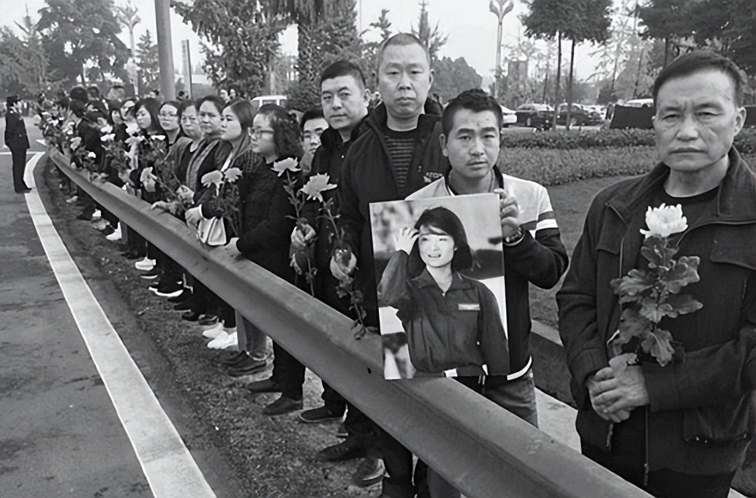 首位牺牲的歼10女飞行员,歼10首位牺牲女飞行员