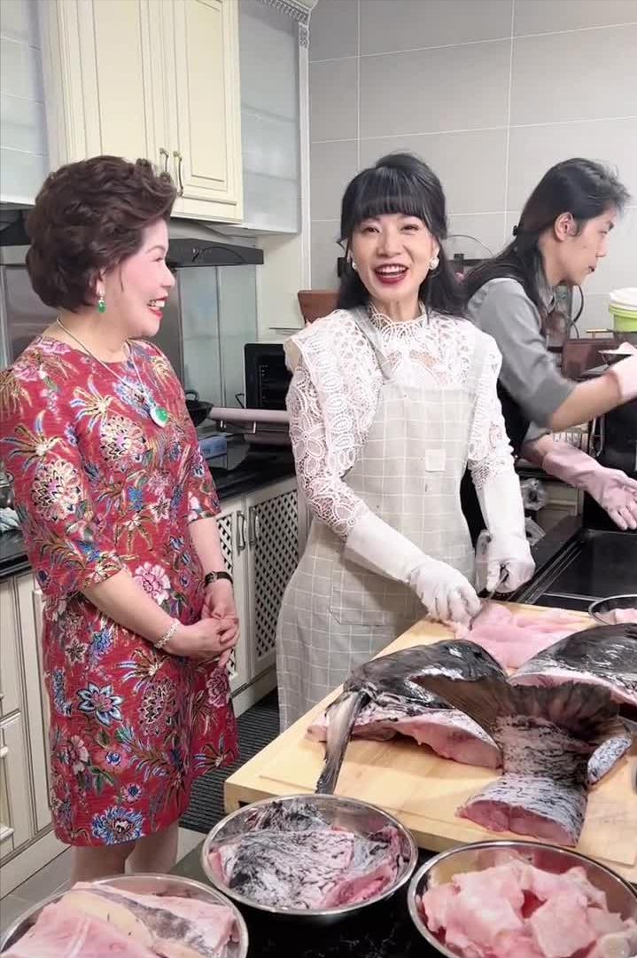 鲍鱼家姐豪宅面积,鲍鱼家姐身价上亿