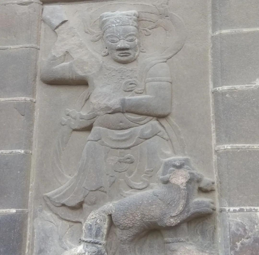 本是邪见，妄称佛教，诳惑黎元，当以令改