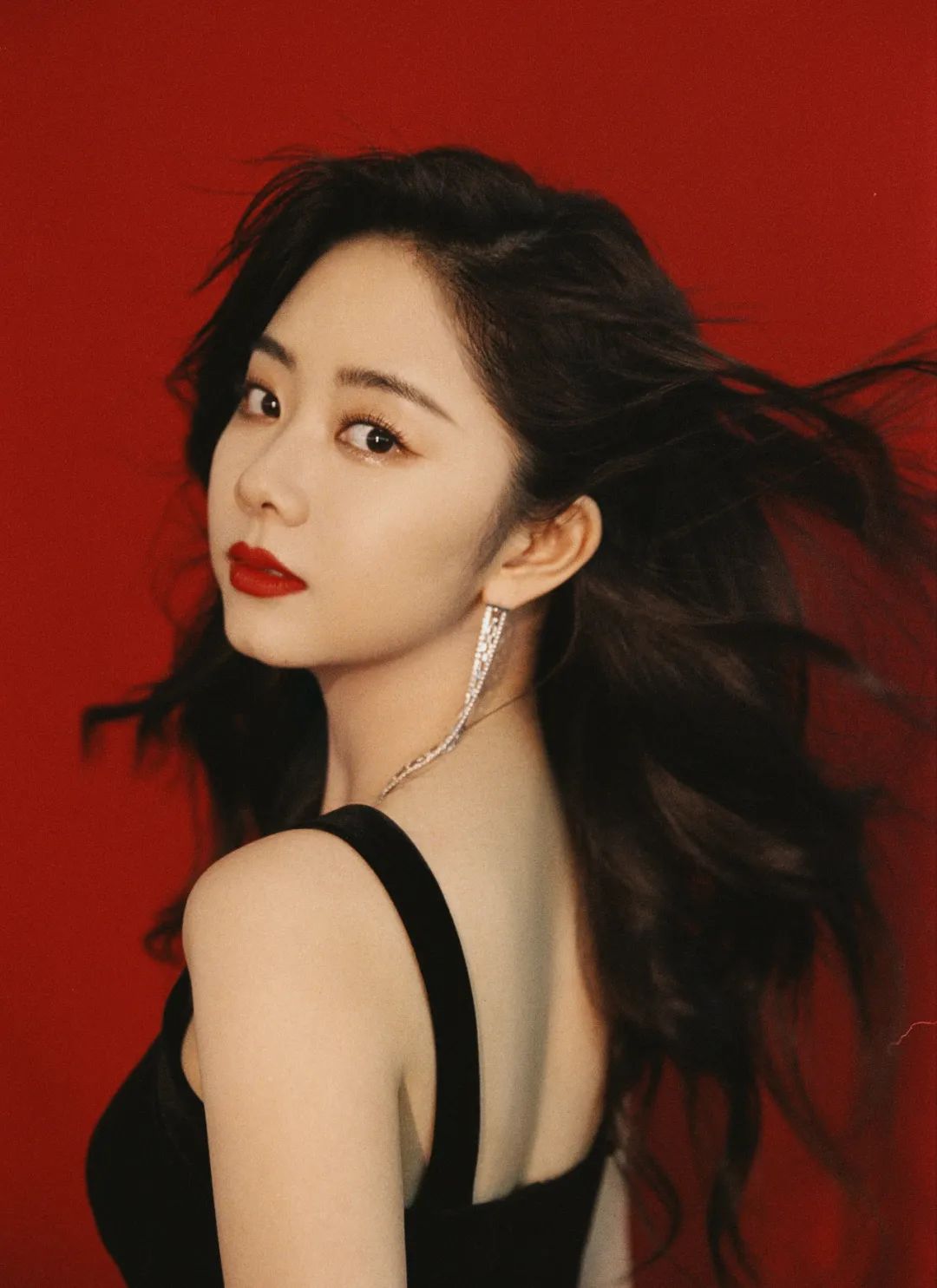 圆脸是最显年轻的脸,圆脸为什么那么耐看显年轻