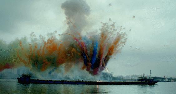 玩火上瘾3分钟烧掉百万!被外媒泼脏水的中国男人,凭啥一战封神