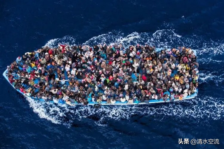 西方国家的所谓*权人**，不过是圣母婊的极度泛滥，最后必然被反噬