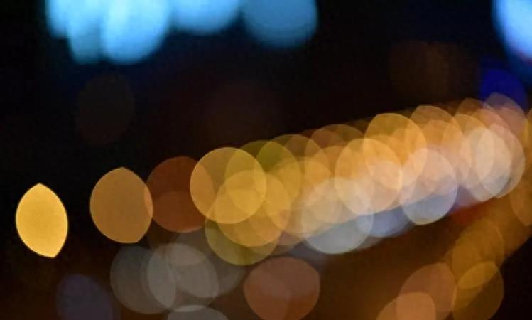 铜粉加热竟呈现七彩光斑，科学解析令人大开眼界！