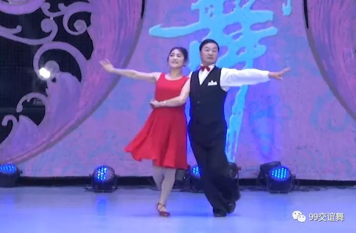 交谊舞北京平四第一名,交谊舞北京平四中级套路完整版