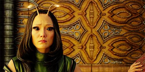 很像外星人的一个女生,很像外星人的女孩