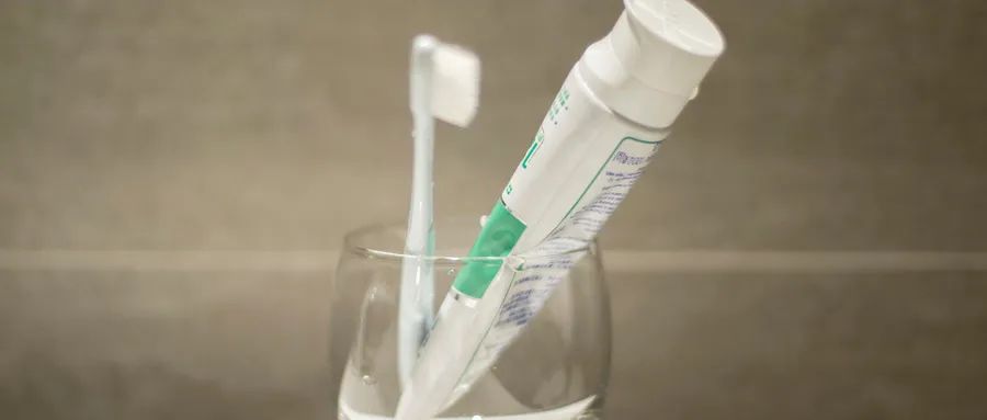 牙膏铁王座，药品轮流坐