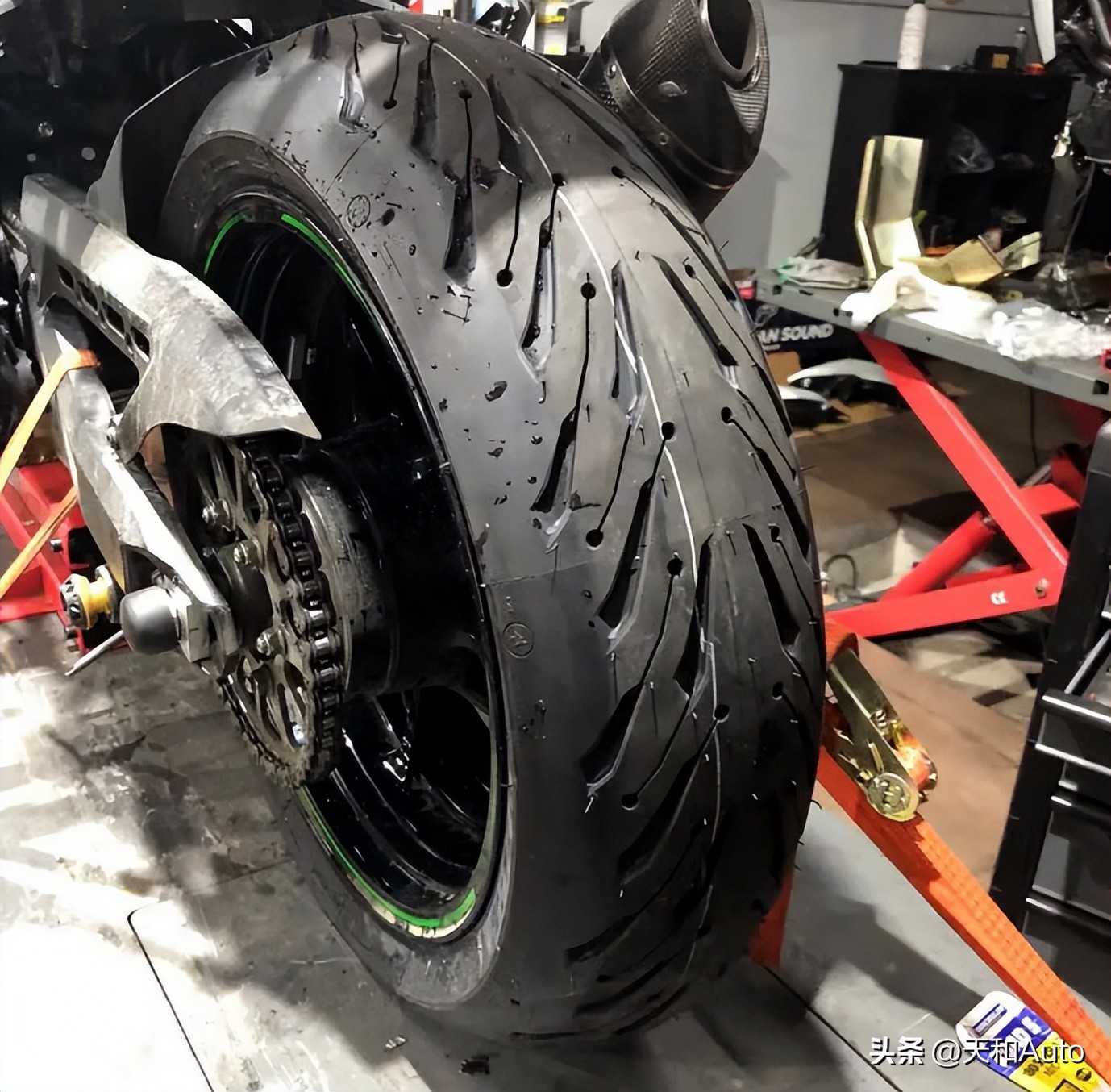 摩托车轮胎改装宽度违法吗,摩托轮胎改装注意事项