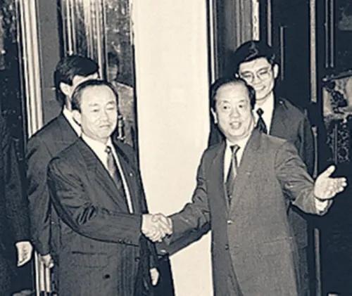 韩国和中国是邻国还是隔海相望,这就是韩国用英语怎么说