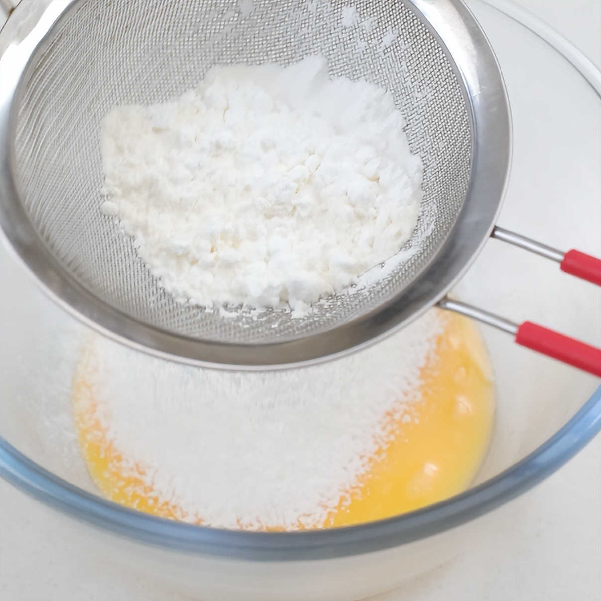 记住这个重点,蛋糕糊做好摆上半小时,依然蓬松暄软不消泡