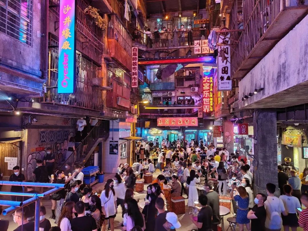 香港人大量涌入深圳,香港人涌入深圳多少人