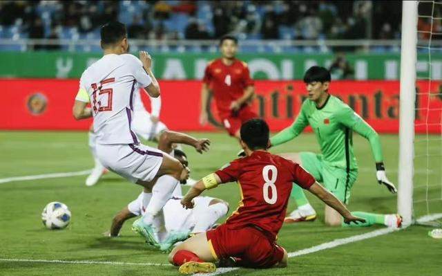 吴曦躲球视频集,吴曦躲球究竟是对还是错