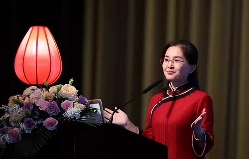 旗袍老师胡红梅,胡红梅老师事件过程