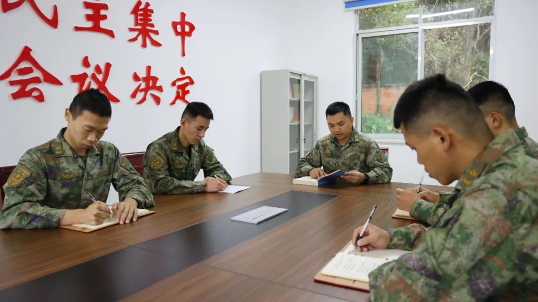 中国军人的代表名词是什么,我国军人的名称