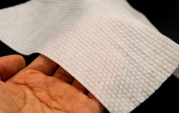 毛巾用啥小妙招洗出来洁净如新,毛巾发黄怎么洗又干净又软