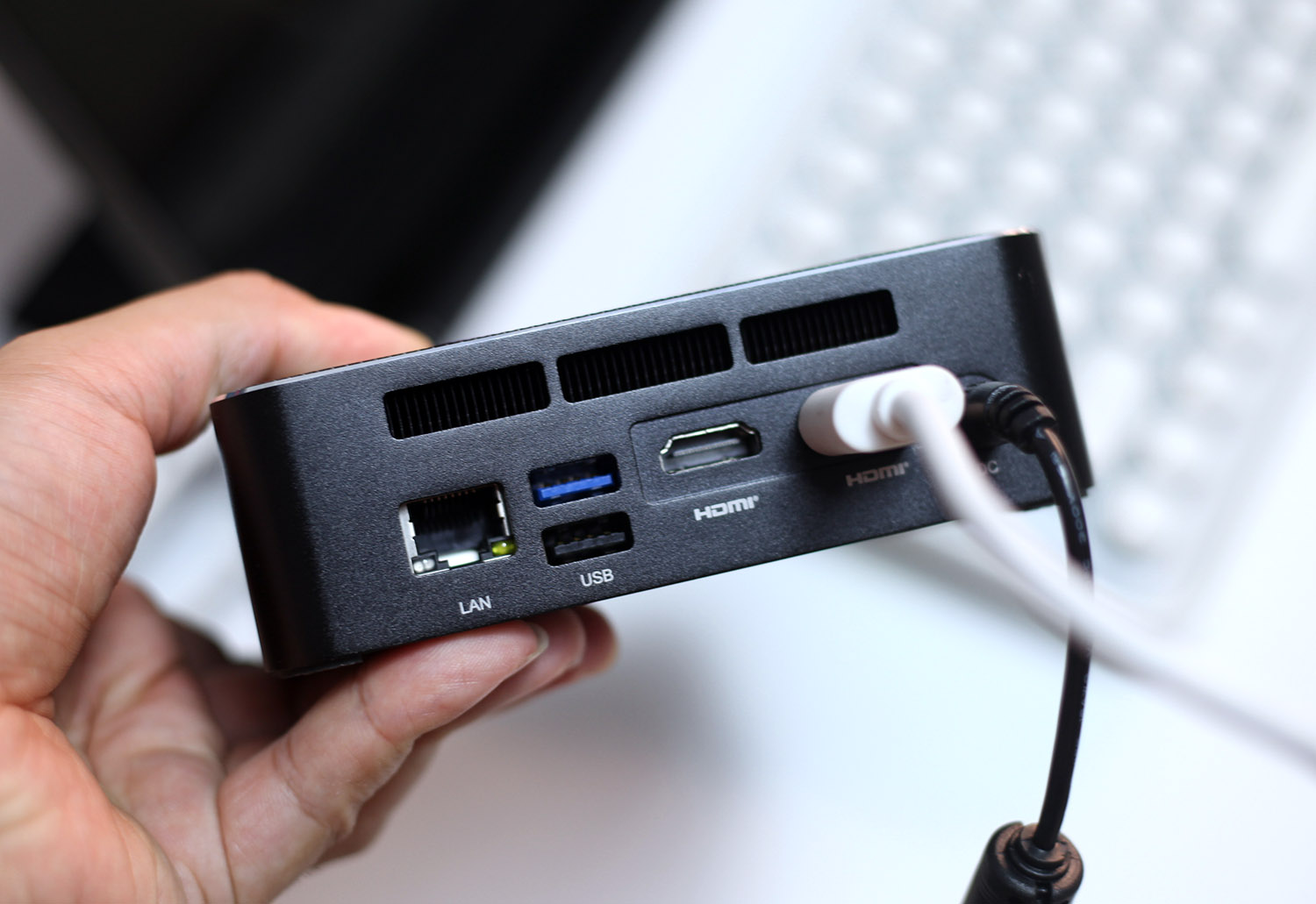 零刻sre5拆解,零刻sre5配什么显示器