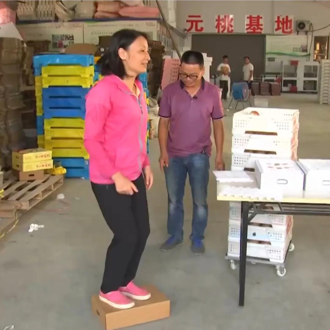 一小伙承包荒山搞养殖年挣百万,90后小伙承包荒山创业