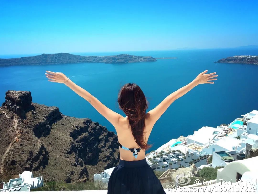 港姐冠军被骂出娱乐圈,24岁港姐冠军入行两年备受力捧