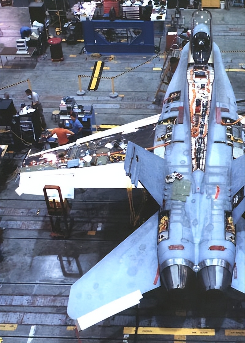 美国海军fa-18e超级大黄蜂战斗机,大黄蜂f-18e