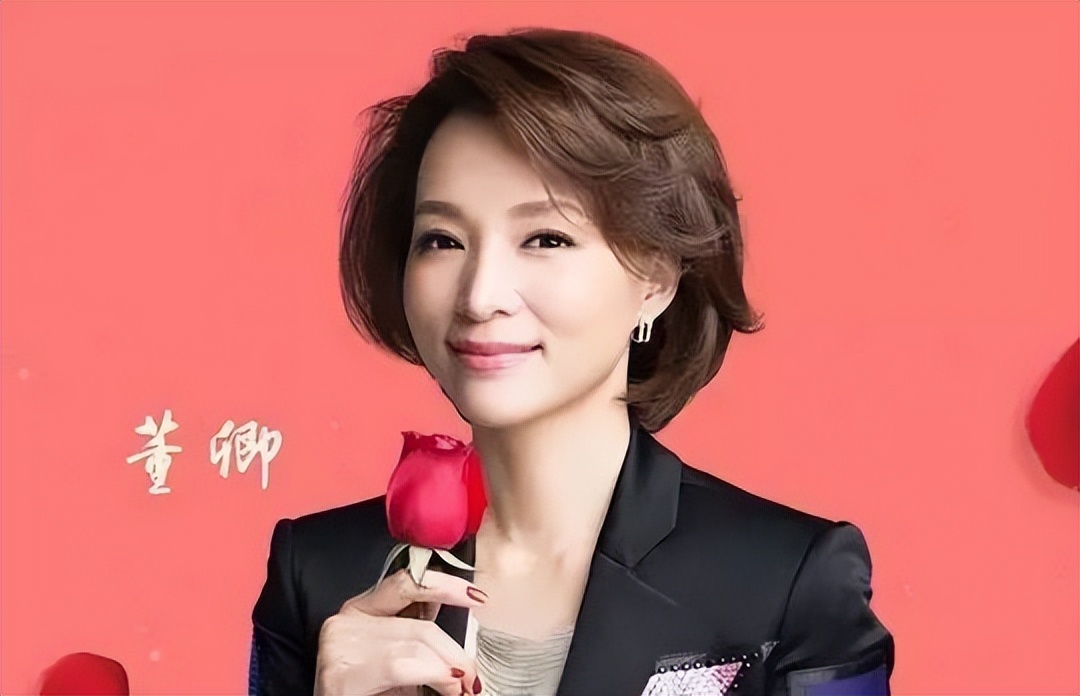 新任电台一姐战胜董卿李红,央视一姐颜值不输董卿李红