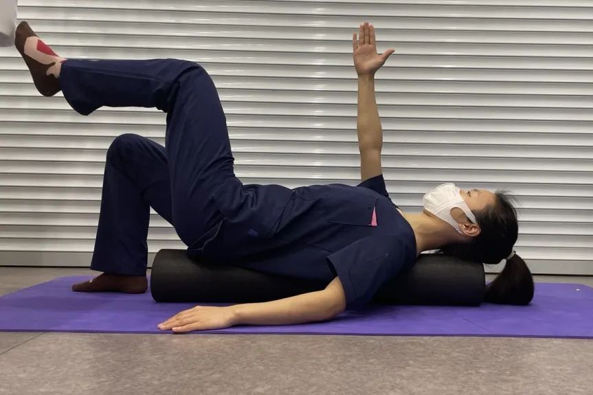 辟谣：腰疼躺躺就好了？专业物理治疗师建议：不信谣，别“躺平”