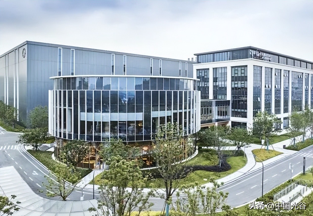 武汉新城新地标光谷之珠建成,建设中的武汉光谷新城