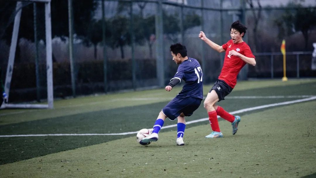 “黑马”奔腾!高新实中高中男子足球队又传喜报