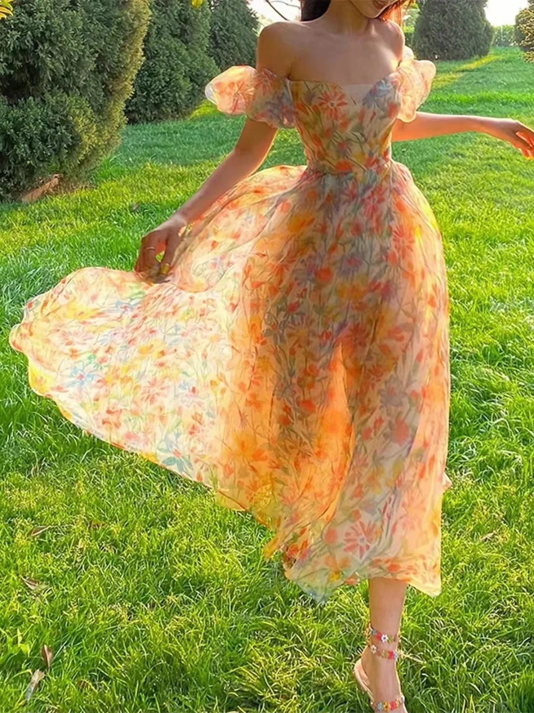 拼多多直播间衣服那么便宜靠谱吗,安踏同样的衣服拼多多比淘宝便宜