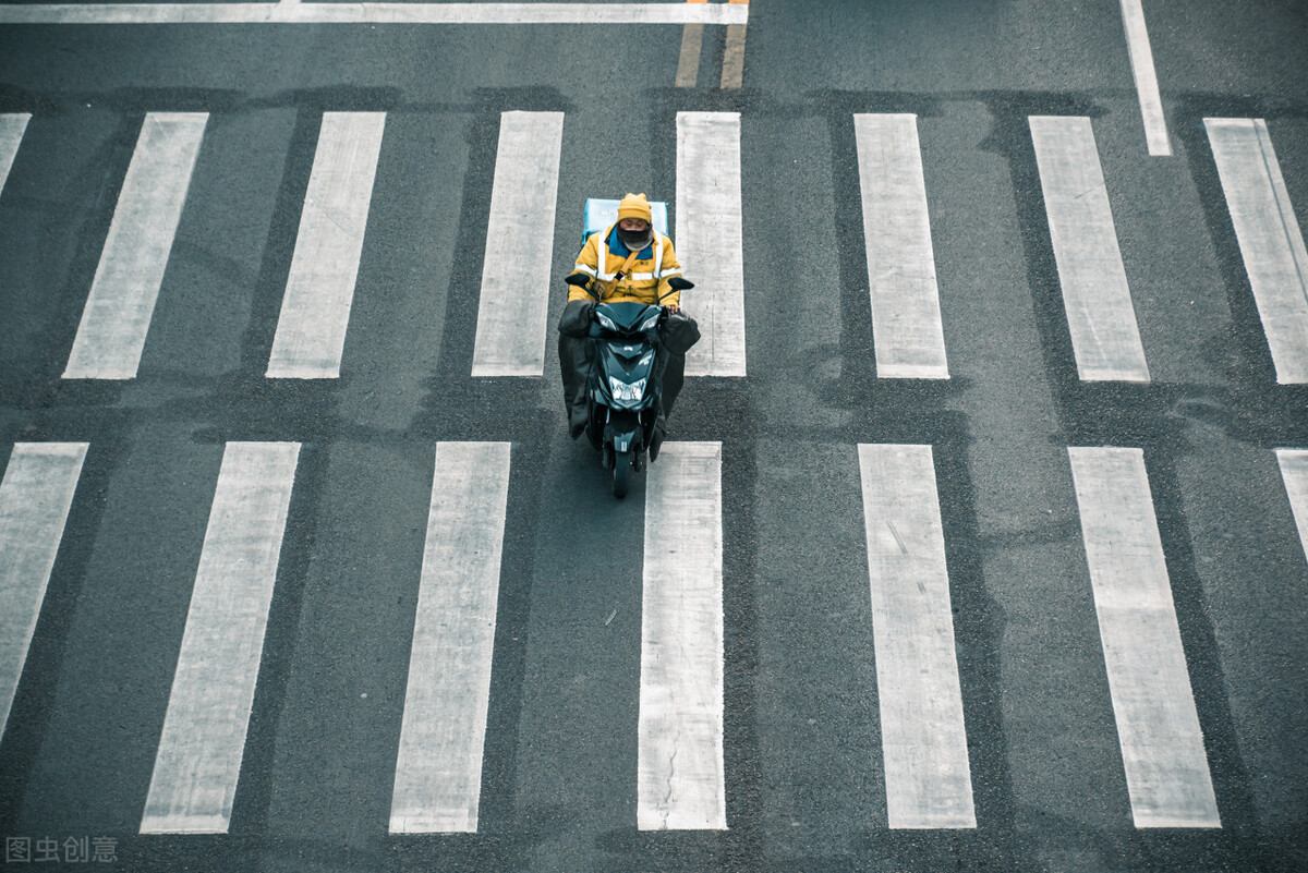 密接外卖员送65单，只吃一顿饭，为什么外卖小哥流调总是这么不幸