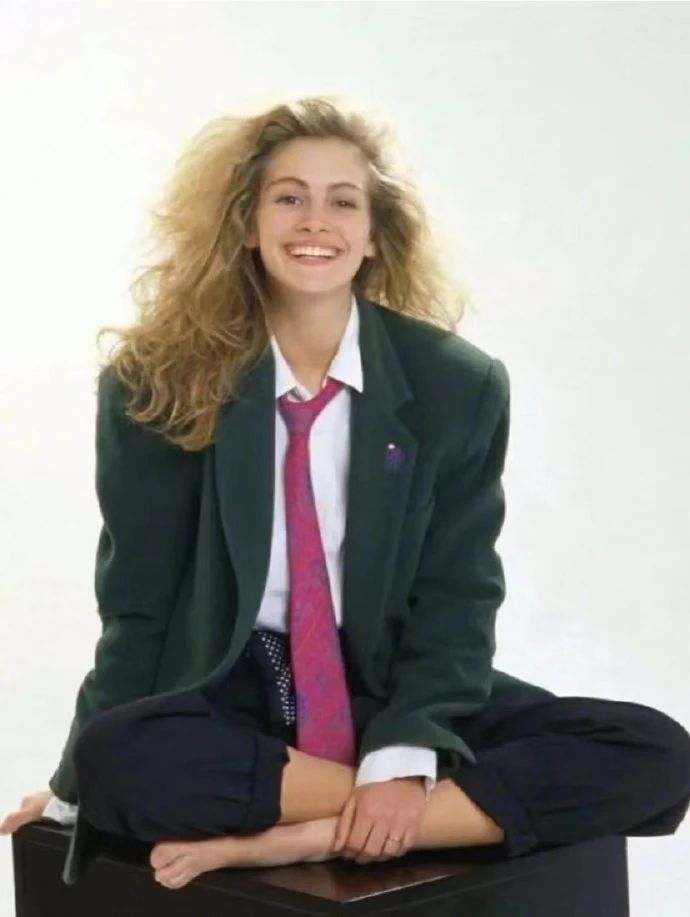 oversize的粉色西装怎么搭配,oversize黑西装复古穿搭