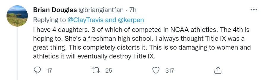 称霸女子游坛的男跨女运动员被女跨男运动员打败!美国人凌乱了