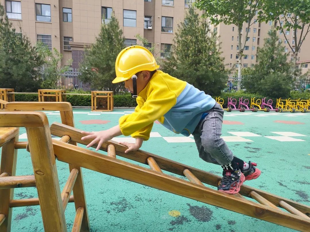 【垣曲县滨都幼儿园】滨都萌娃走进*防队消**致敬最美“火焰蓝”