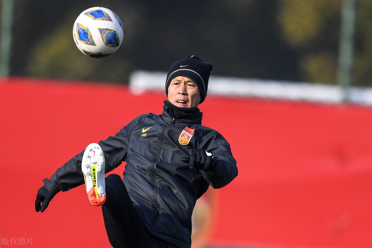 精力旺盛！有人找出董路22年前的稿件，写错李伟峰和区楚良的名字