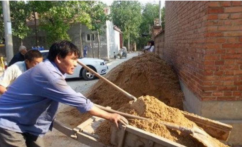 大衣哥换上新演出服,大衣哥穿西装最新图片