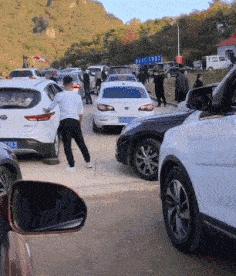 “车间女孩约我去她宿舍玩，这时候应该干点什么？”哈哈哈