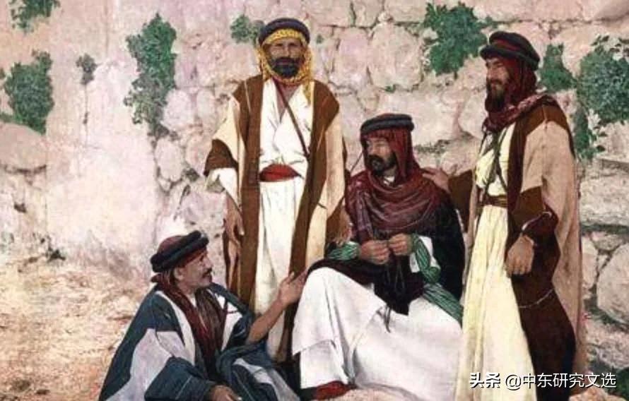 推荐纪伯纶的诗,纪伯伦黎巴嫩散文诗集