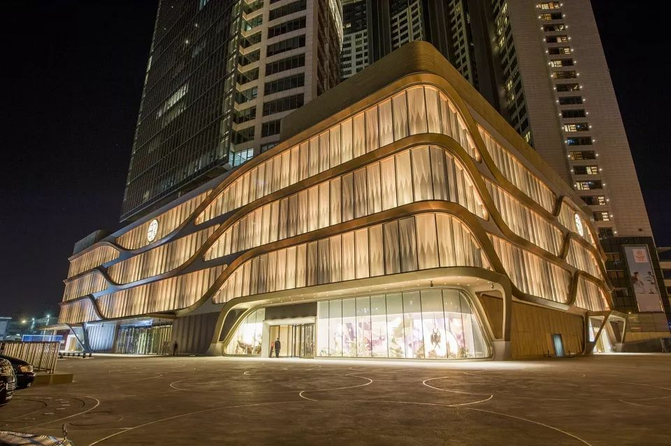 局破中破局,购物中心新零售突围