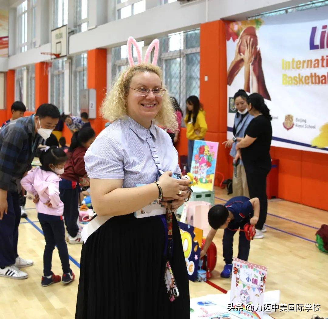 小学生爱心义卖暖人心,以爱为名的义卖