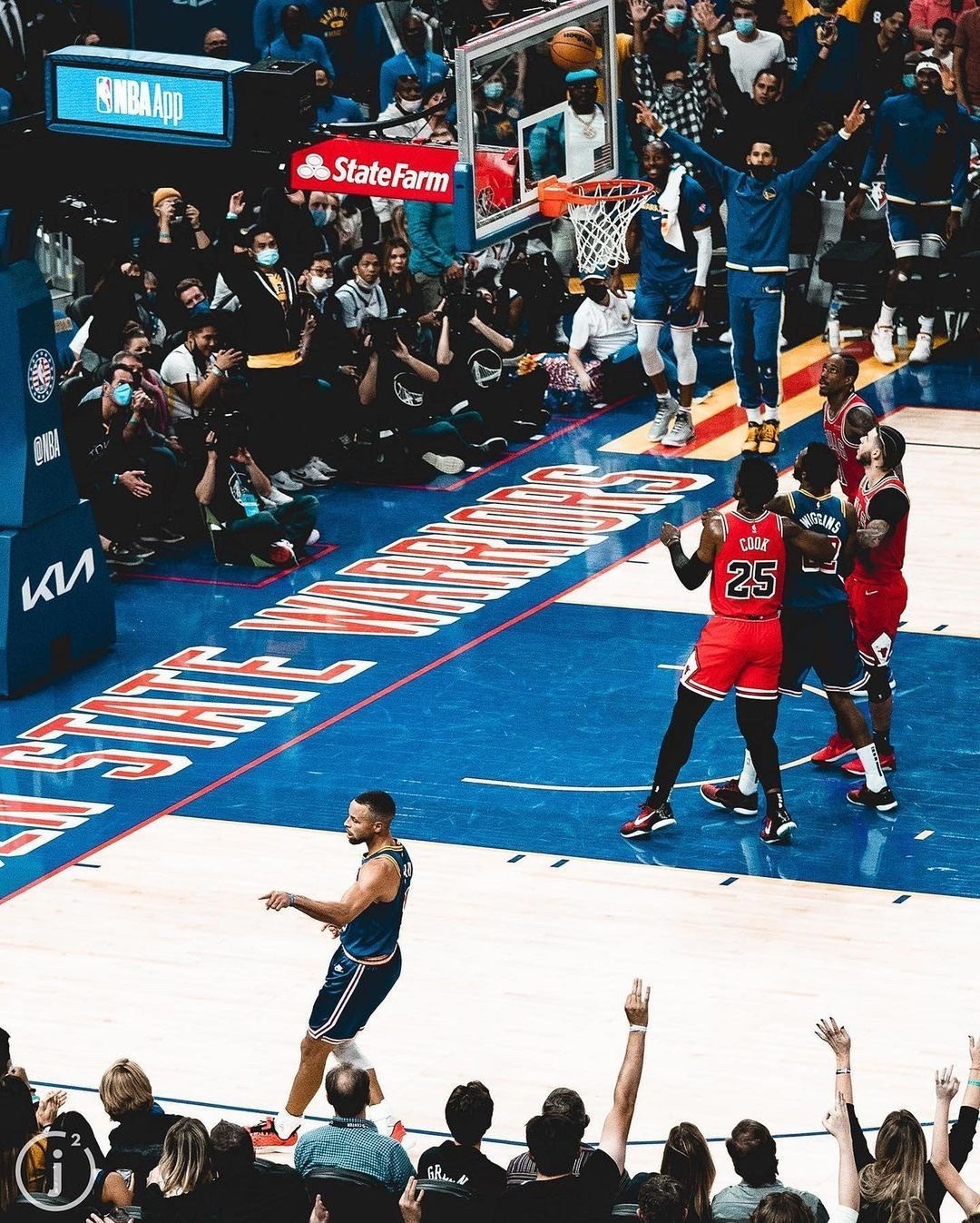 用一生来对抗傲慢与偏见，万字长文记录库里的乔丹精神