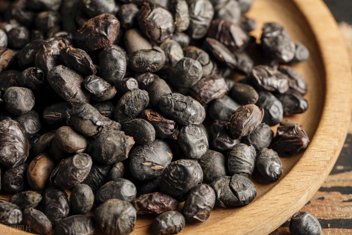 *泄早**,许是玄府不通,善用麻黄,开通玄府,兴阳止泄