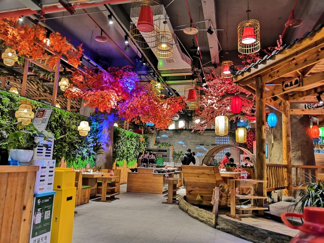 投资120万开一家火锅店多久能回本,投资一个火锅店四年还没回本