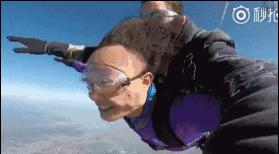 发际线秃的男星,盘点十大秃头男星佩戴假发