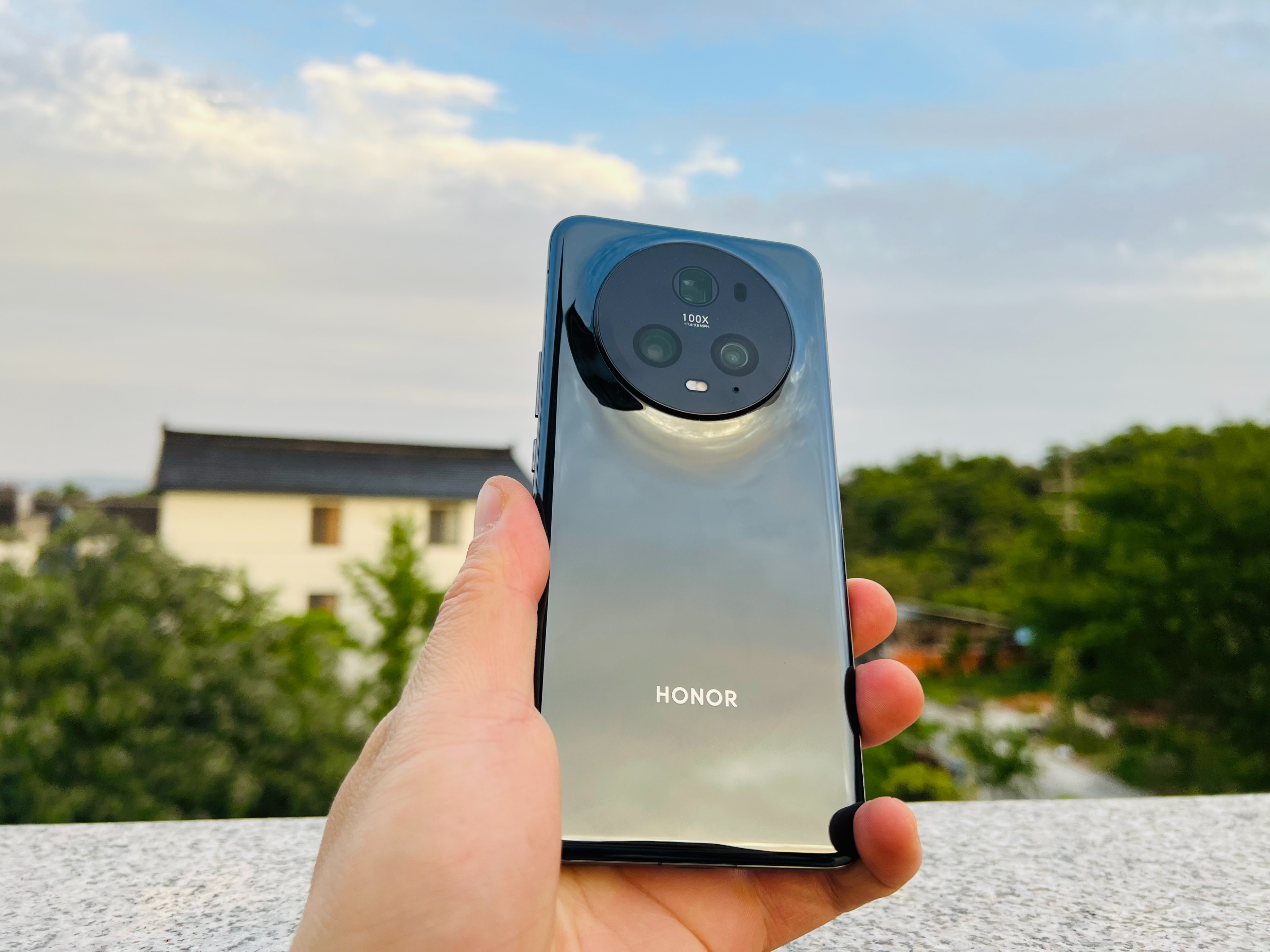 为什么国产手机拍照会模糊,国产旗舰手机为什么喜欢拍照