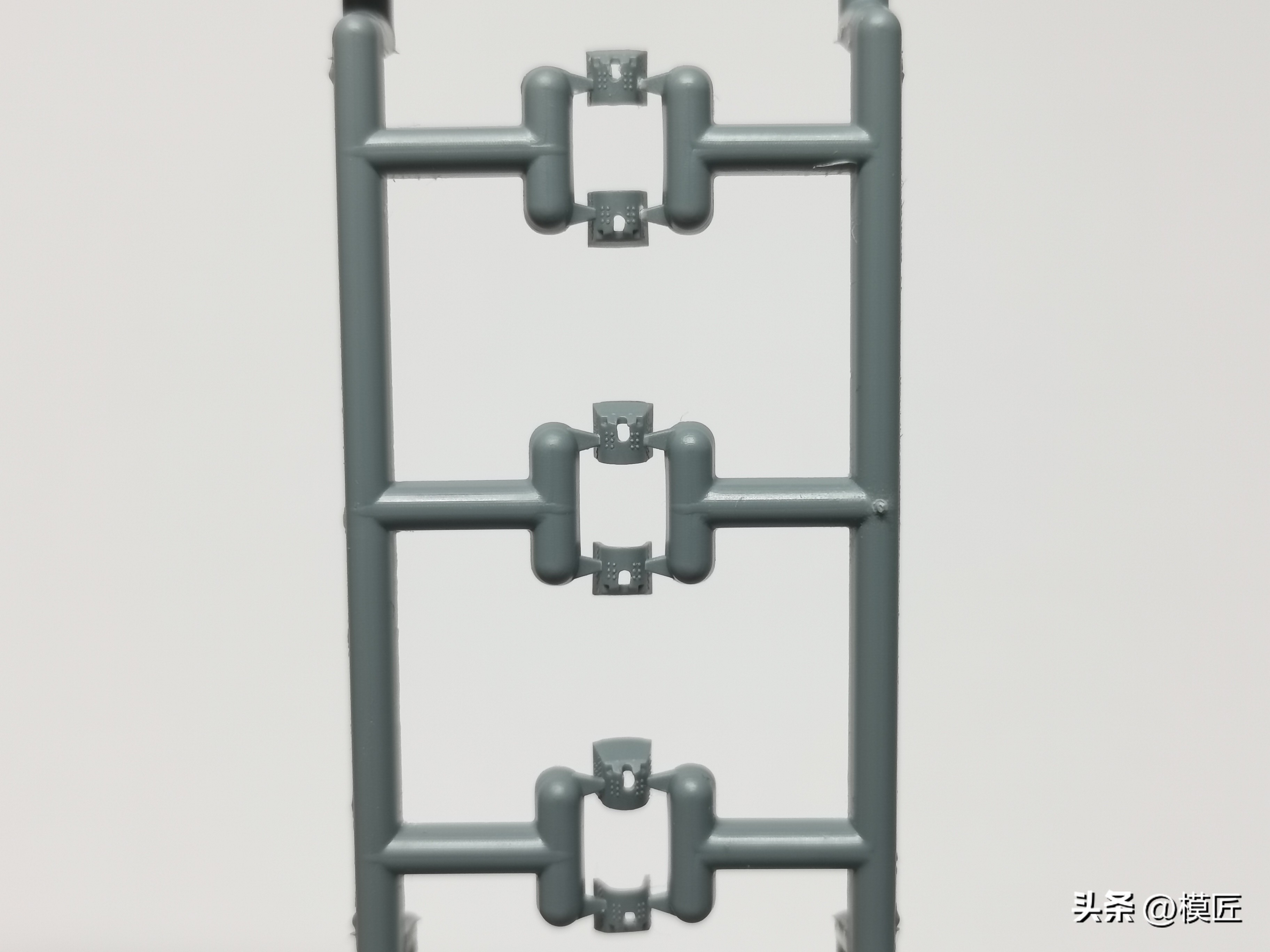 鹰翔1/700德国海军埃姆登号巡洋舰开盒测评