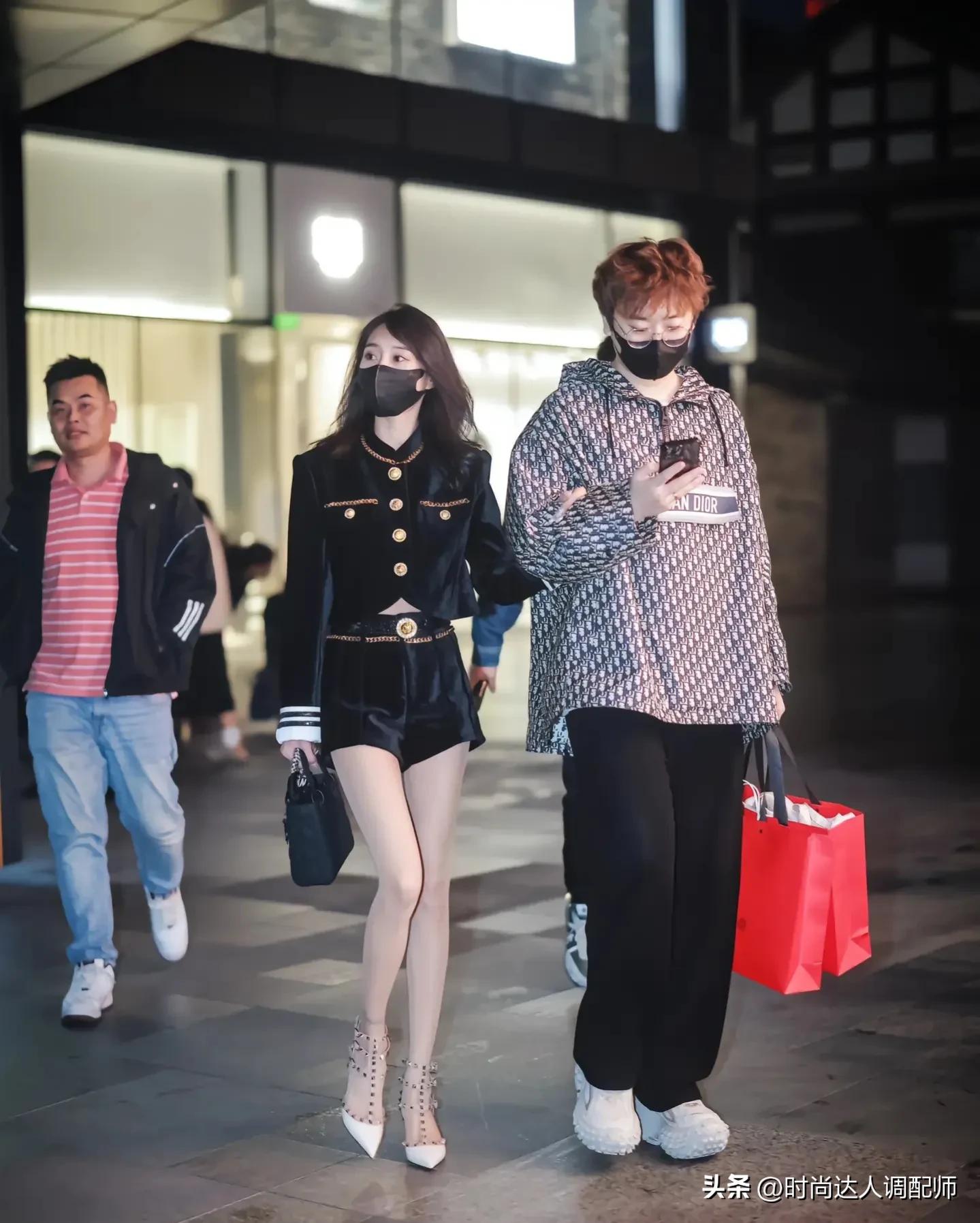 如何成为销售化妆品高手,怎样成为女装服装销售高手