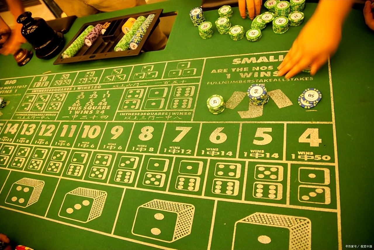 如何在股市中稳定的赚四五百,中国股市故事视频