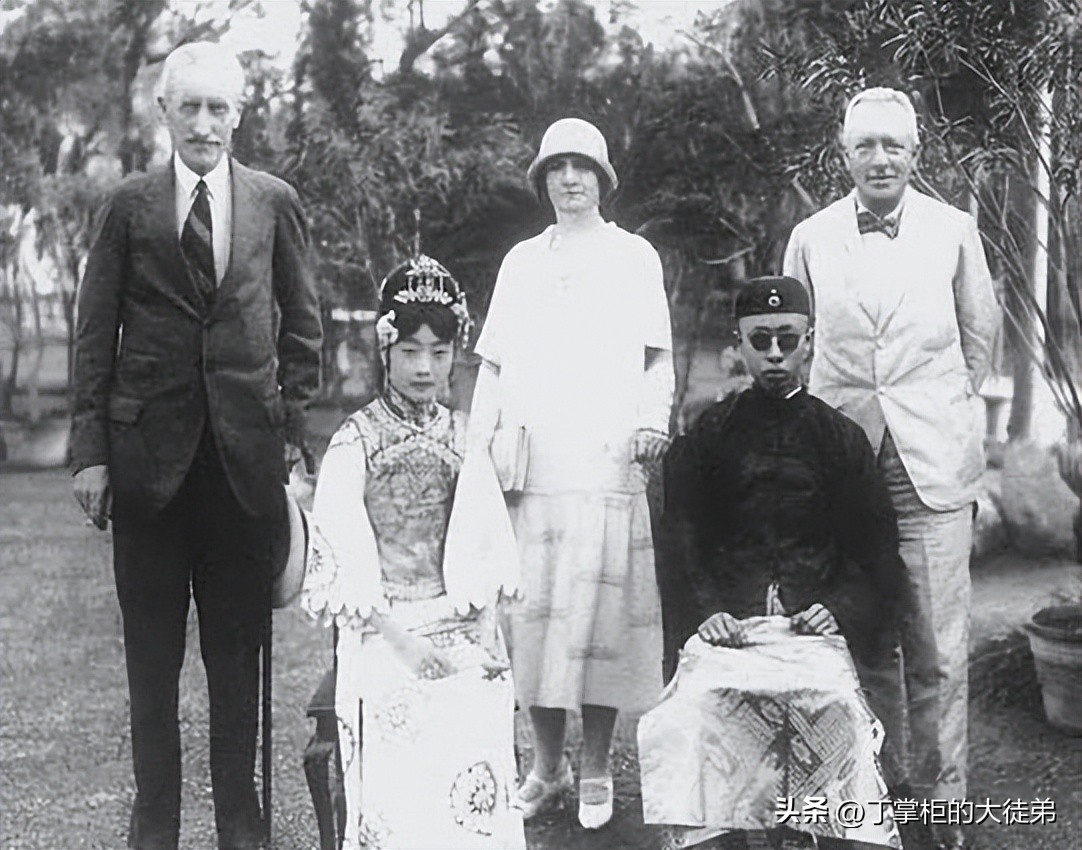 溥仪的钻石腕表图片 (爱新觉罗溥仪手表拍卖)