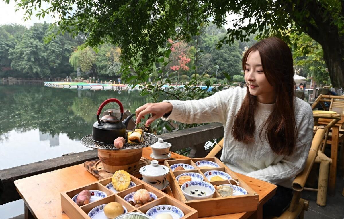 经常混迹棋牌室的人,经常打麻将的人收入从哪里来的