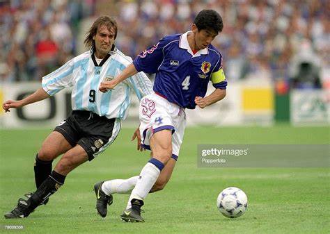 昔日英雄1-48集免费看,98年世界杯32强以及阵容